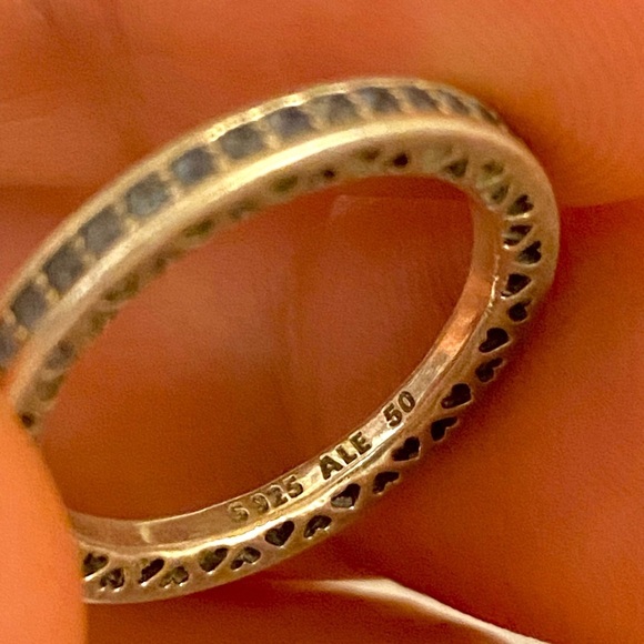 🌸Elegant Pandora Silver Band ring with Clear Stones 🌸 - Picture 6 of 7